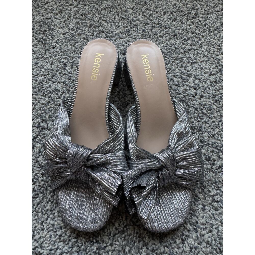 Kensie Suede Silver and Black Lemay Bow Tie Ruffle accent Open Toe Slide Mules 8